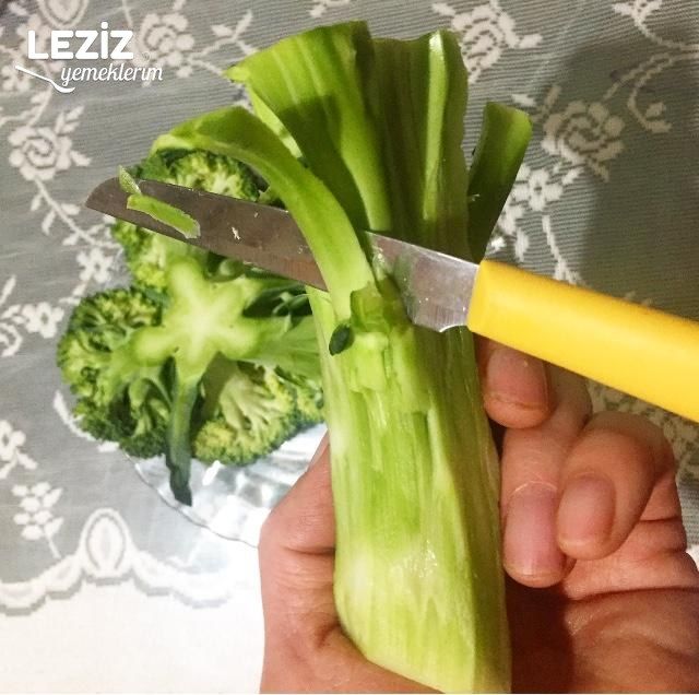 Brokoli Sapı Cacığı