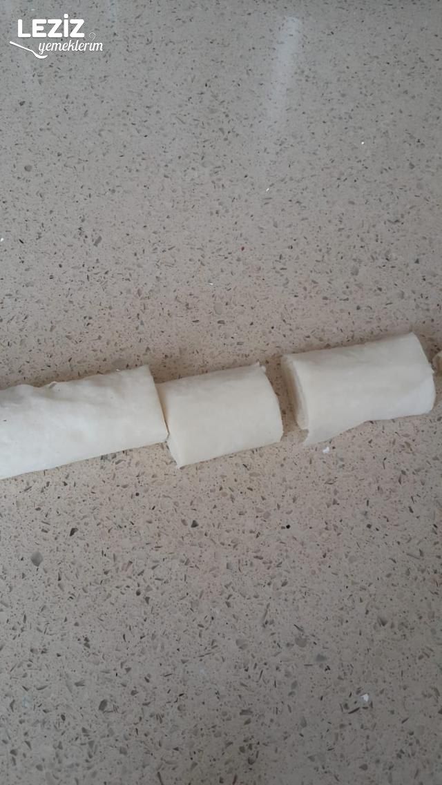 Yufkadan Kahvaltılık Puf Tarifi