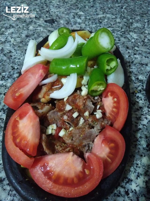 Güveçte Gerdan