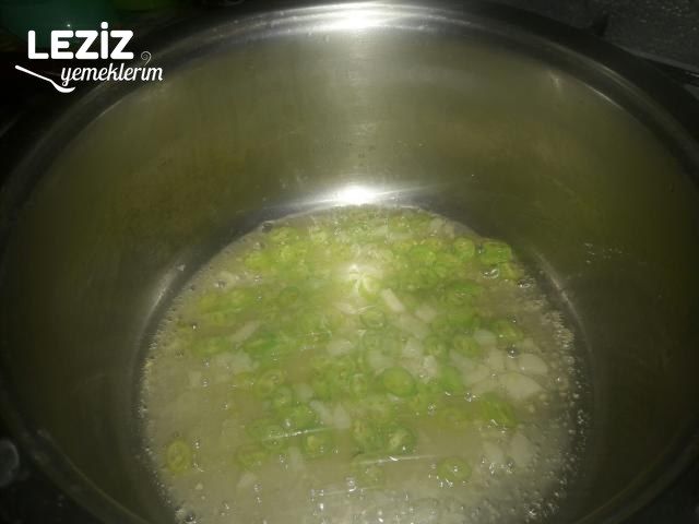 Soslu Makarna