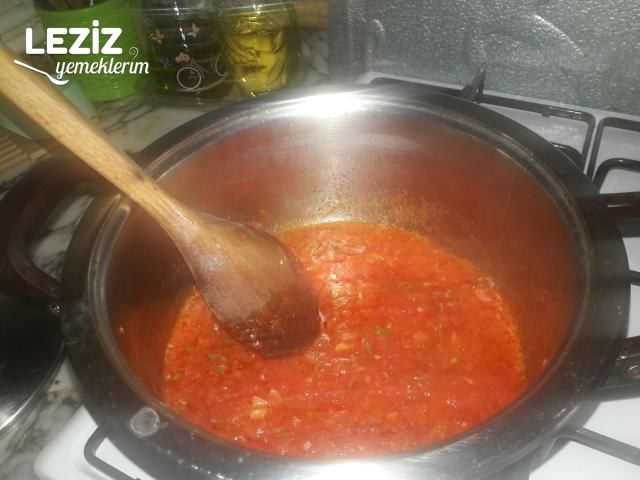 Soslu Makarna
