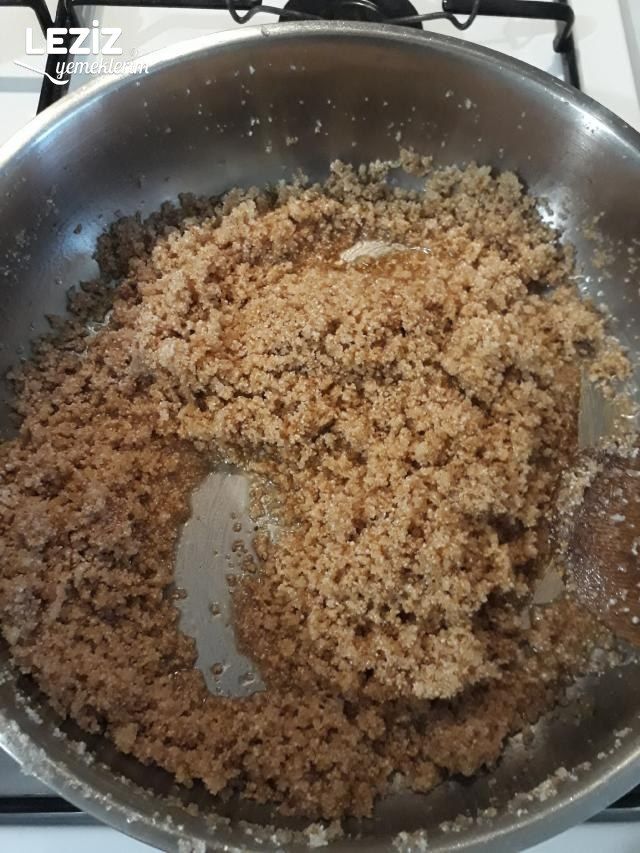 Karamelize İrmik Helvası