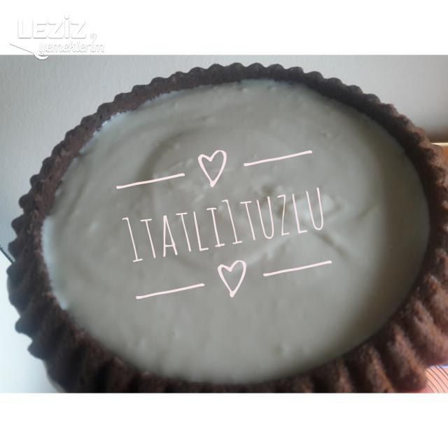 Tart Kalıbında Muhallebili Kek