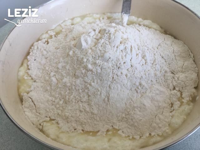 İrmikli Poğaça