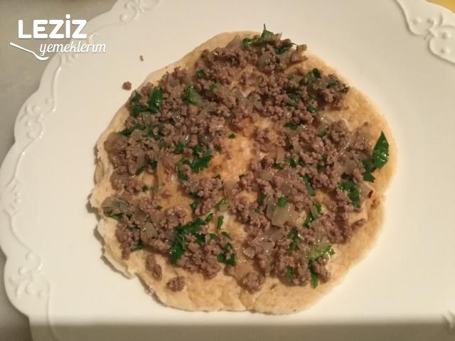 Kıymalı Taş Ekmeği