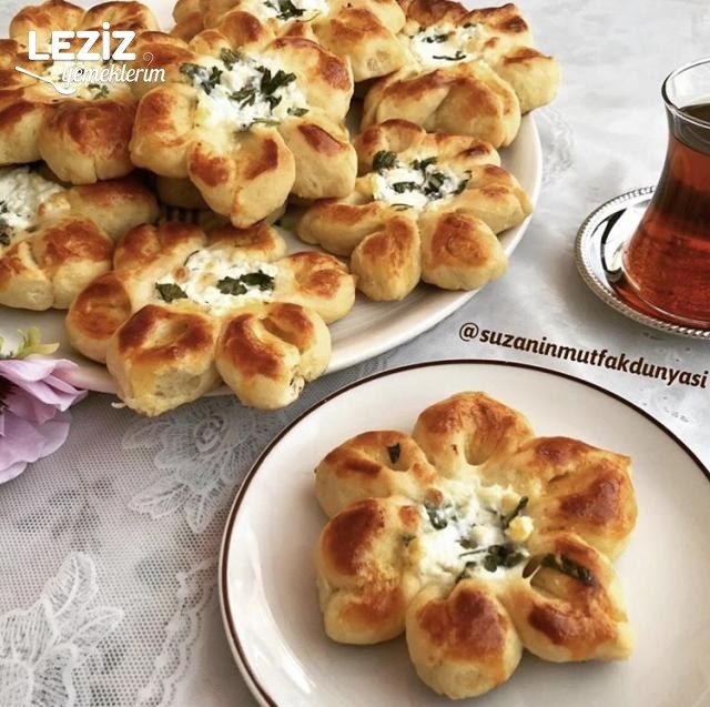 Çiçek Poğaça (Yoğurt Suyu İle Yapılmış)