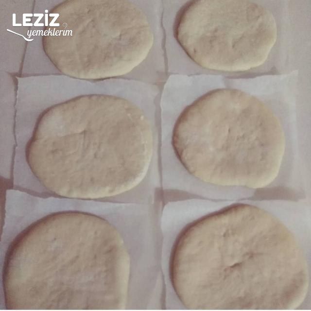 Kahvaltılık Mini Bazlama Tarifi