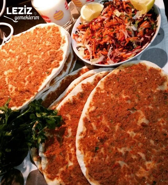 Ev Yapımı Lahmacun Nasıl Yapılır