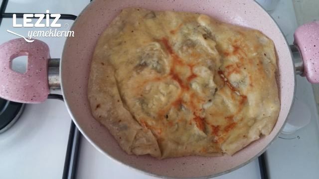 Tavada Börek (Yufka Ekmek İle)