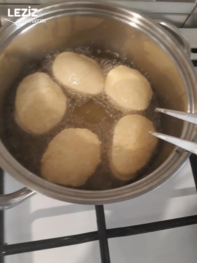 Yaş Mayalı Hamur Kızartması