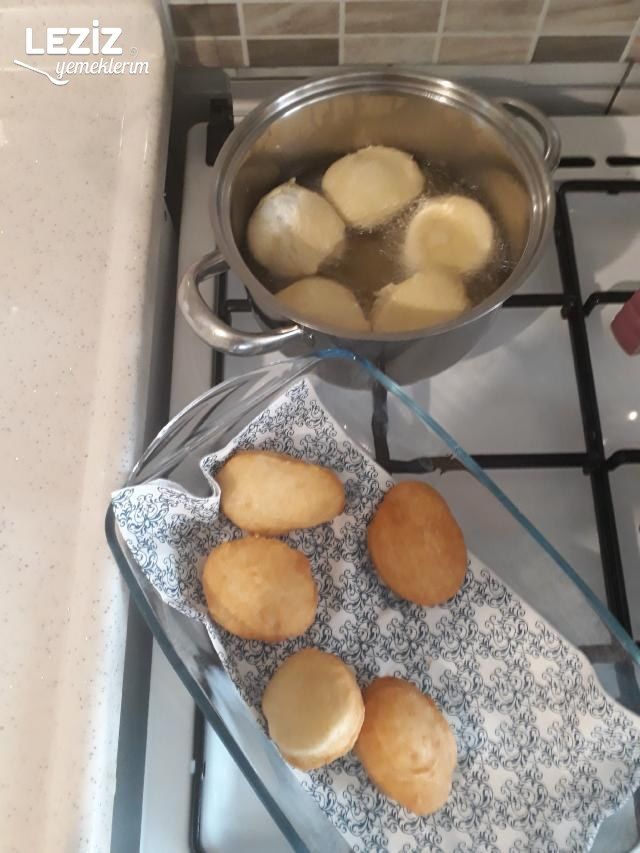 Yaş Mayalı Hamur Kızartması