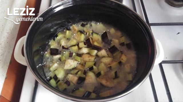 Dondurucu İçin Soslu Patlıcan Kızartması