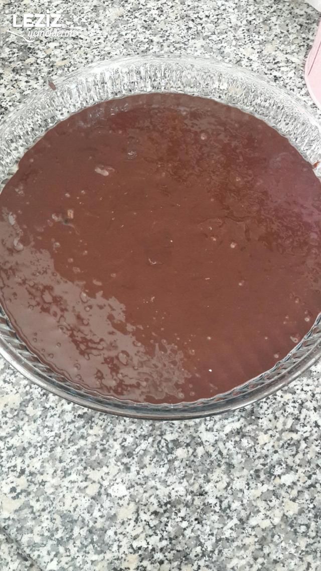 Bol Çikolatalı Ağlayan Kek