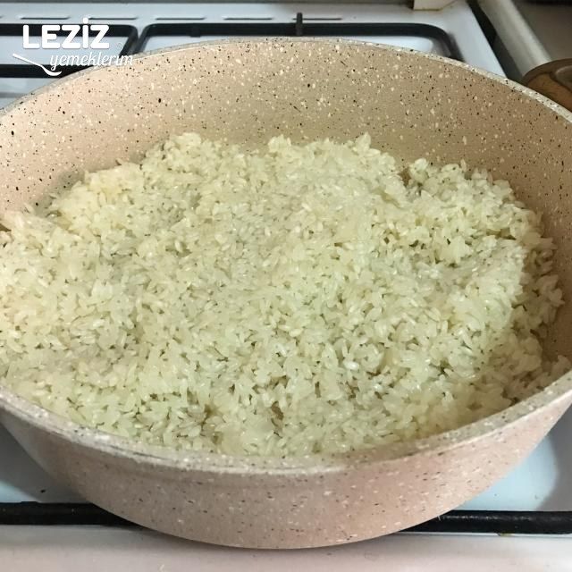 Pancarlı Pirinç Salatası