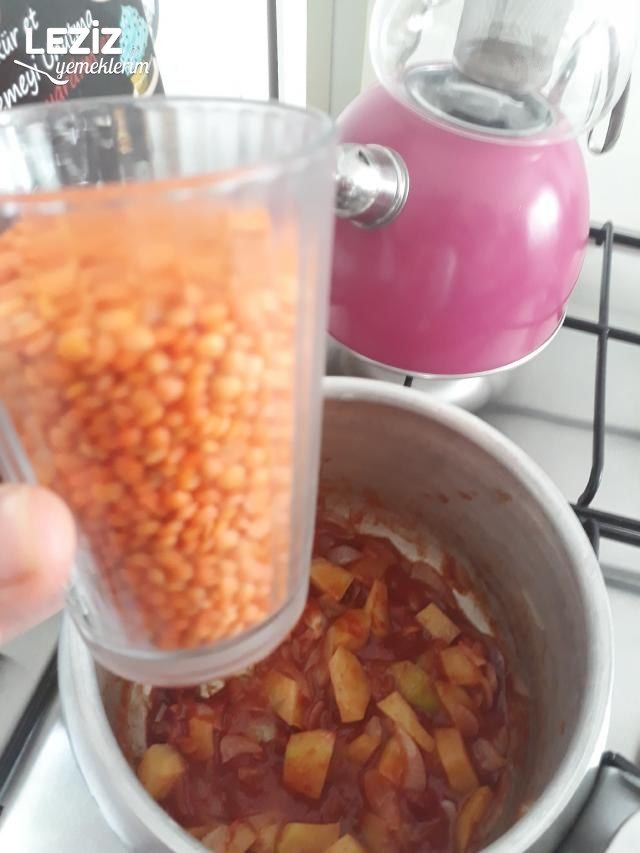 Mercimek Çorbası (Harika Lezzet Ve Sunum)