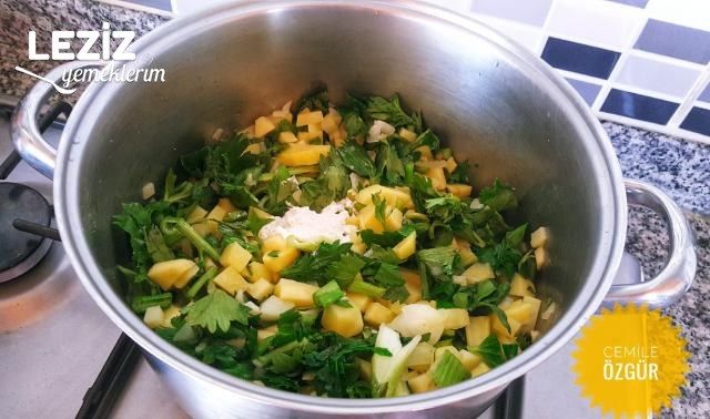 Patatesli Kereviz Sapı Çorbası