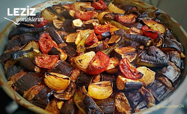 Fırında Köfteli Soğanlı Patlıcan Dizme