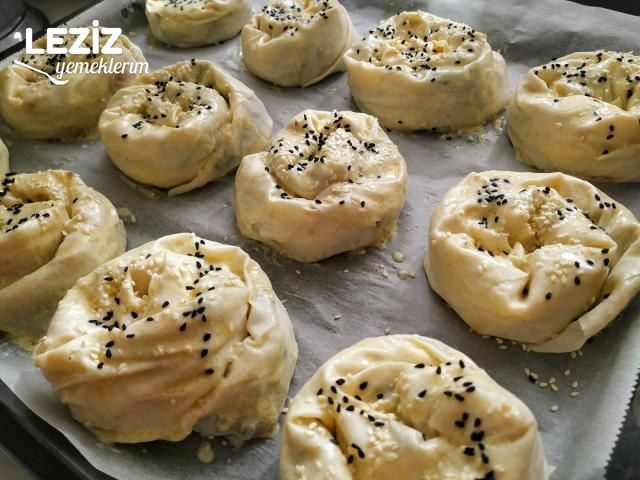 Nefis Ispanaklı Gül Böreği Nasıl Yapılır