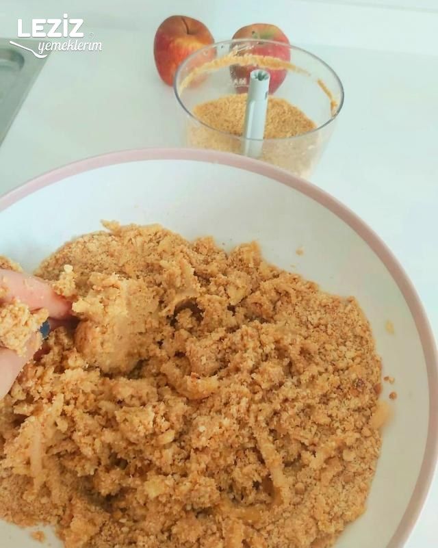 Çikolata Soslu Elma Topları