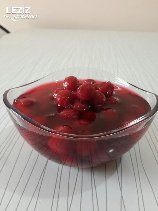 Ev Yapımı Vişne Suyu