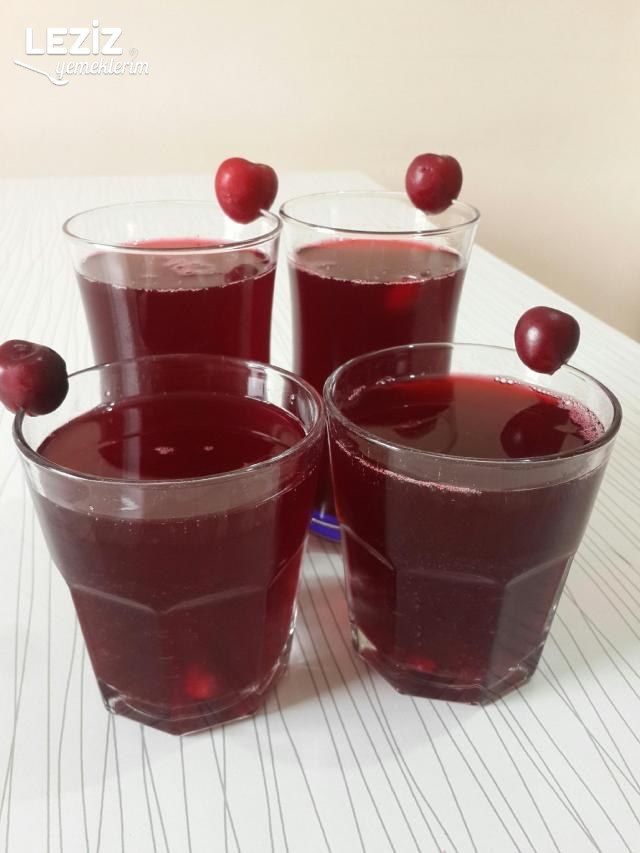 Ev Yapımı Vişne Suyu