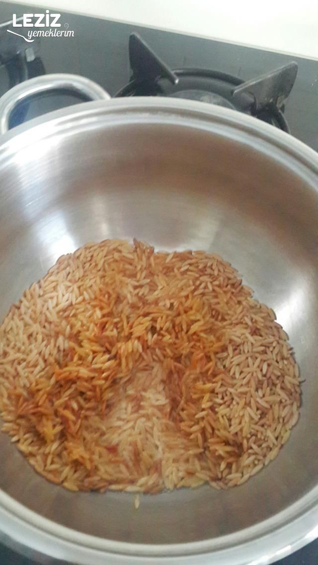 Pesto Soslu Şehriye Pilavı