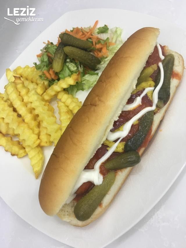 Evde Pratik Soslu Sosisli Sandviç Nasıl Yapılır?