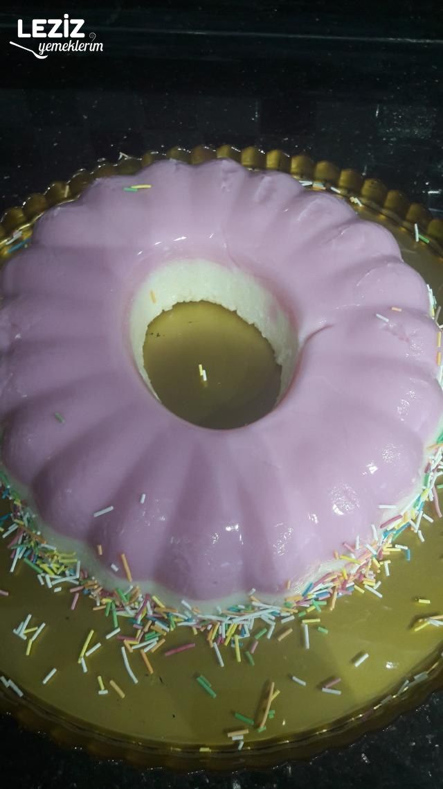 Çilek Pudingli Muhallebi