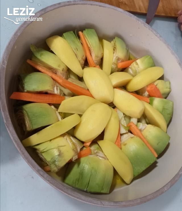Zeytinyağlı Enginar Yemeği Nasıl Yapılır
