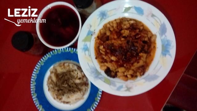 Fırında Pastırmalı Kuru Fasulye (Bu Şekilde Hiç Denediniz Mi?)
