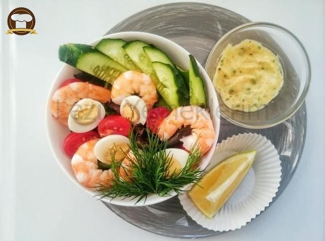 Kokteyl Salatası
