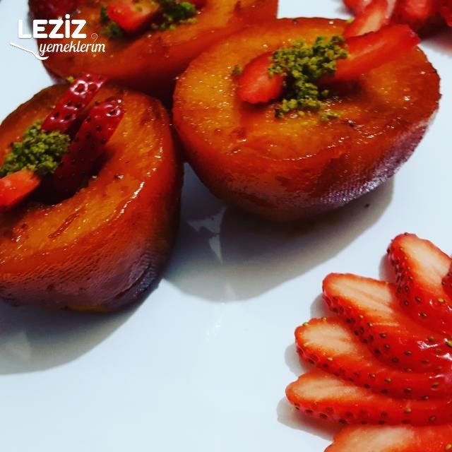 Aromalı Ve Çilekli Ayva Tatlısı