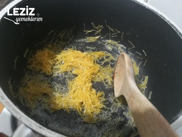 Pirinç Pilavı Tarifi (Şehriyeli)