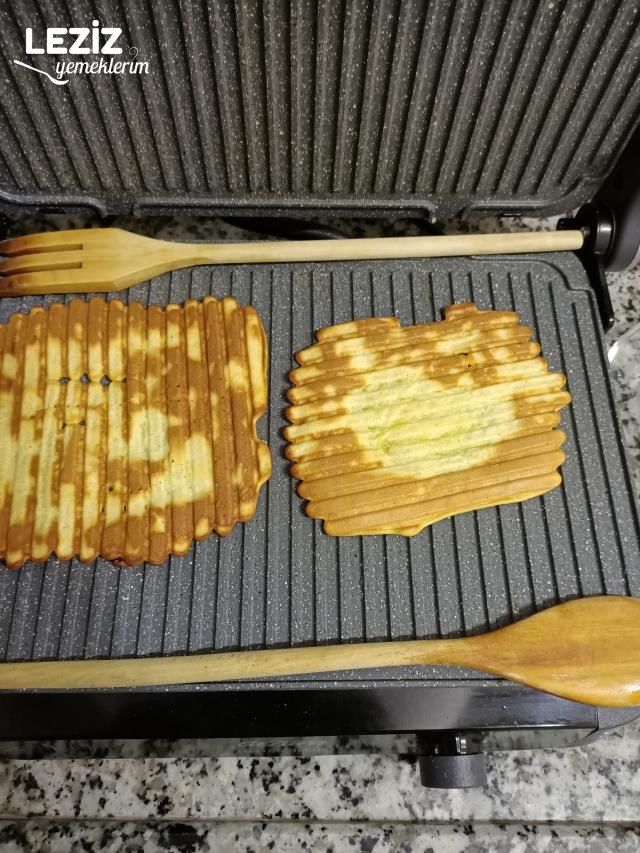 Tost Makinasında Waffle Nasıl Yapılır?
