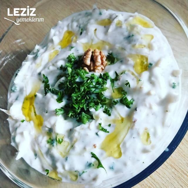 Leziz Kereviz Salatası