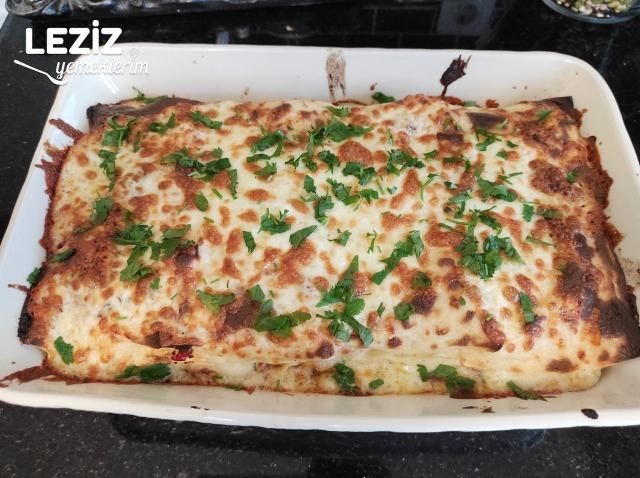 Kıymalı Beşamel Soslu Lazanya