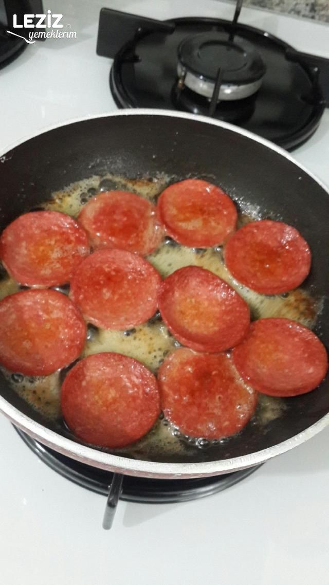Sucuklu Yumurta Nasıl Yapılır