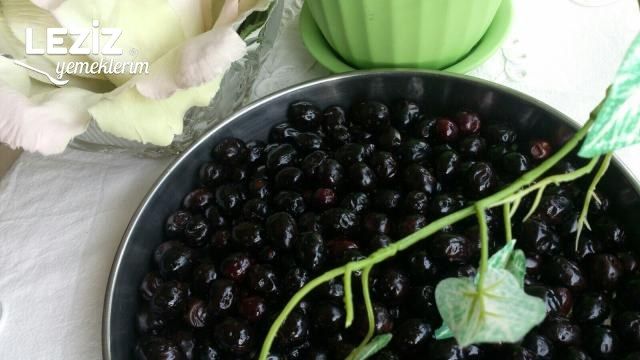 Evde Siyah Zeytin Yapımı