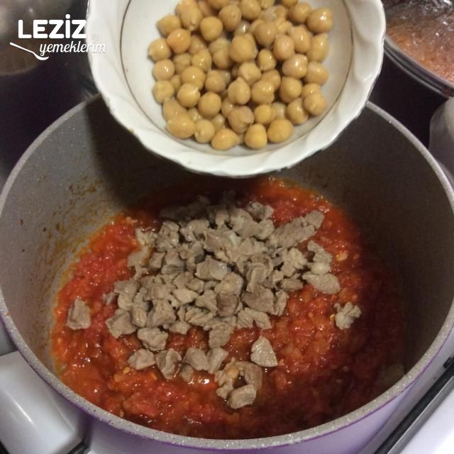 Etli Bamya Yemeği