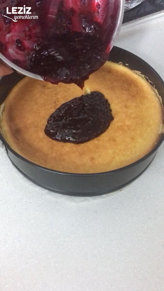 Böğürtlen Soslu Cheesecake