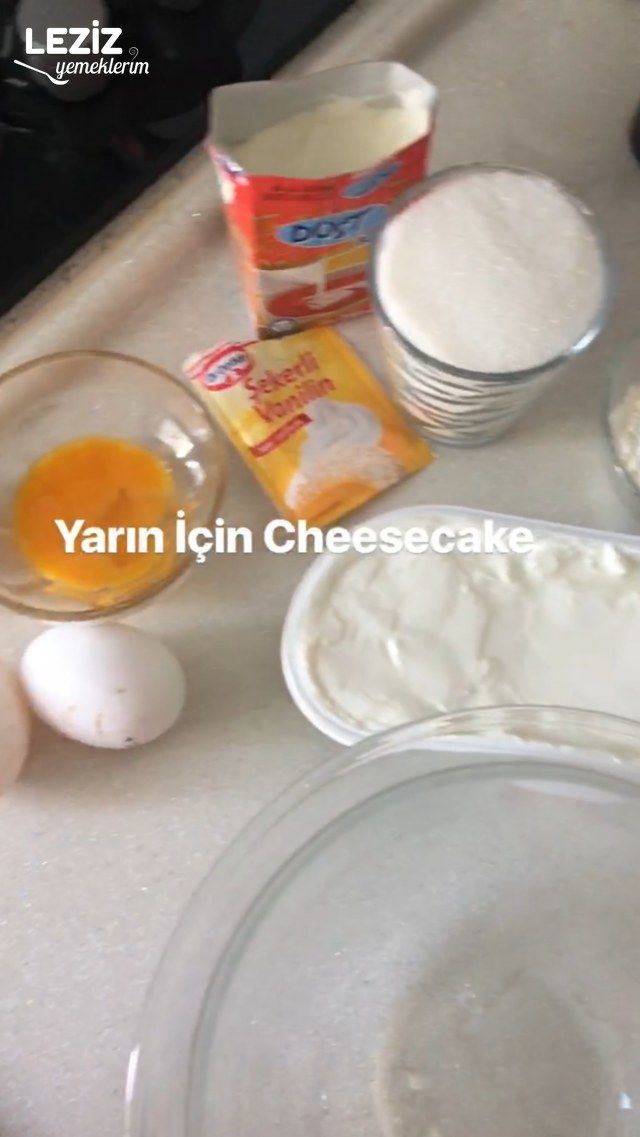 Böğürtlen Soslu Cheesecake