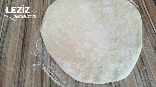 Sarımsaklı Ekmek Tarifi (Aşama Fotoğraflı Anlatım)