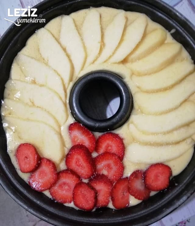 Nefis Meyveli Kek Tarifi