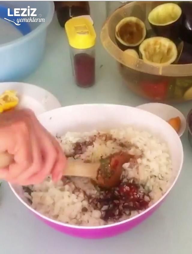 İç Malzemesi Çiğden, 5 Dakikada Girit Kabağı Dolması