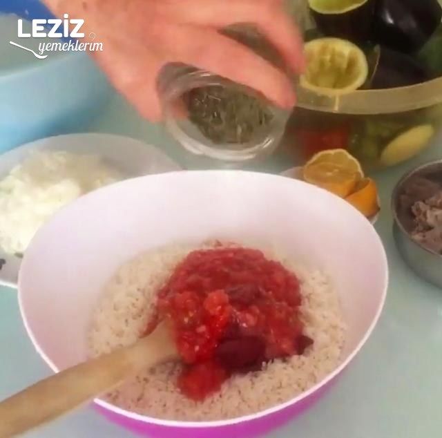 İç Malzemesi Çiğden, 5 Dakikada Girit Kabağı Dolması