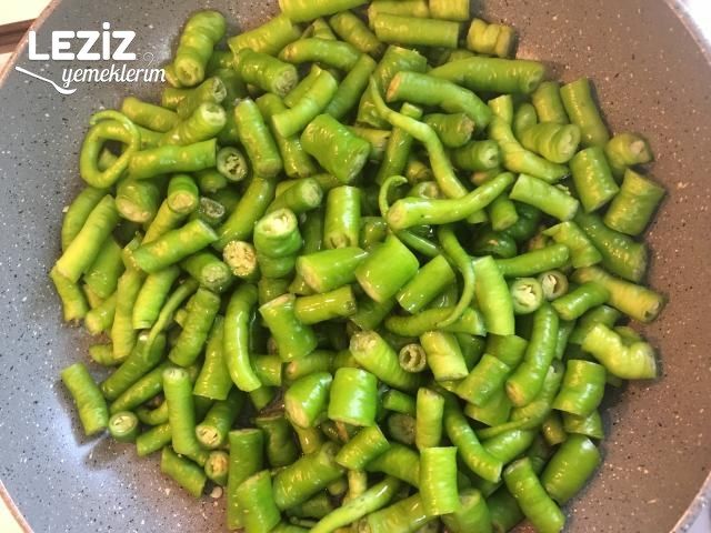 Kızarmış Biberli Lorlu Kahvaltılık