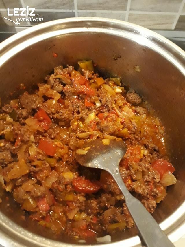 Kıymalı Makarna Nasıl Yapılır