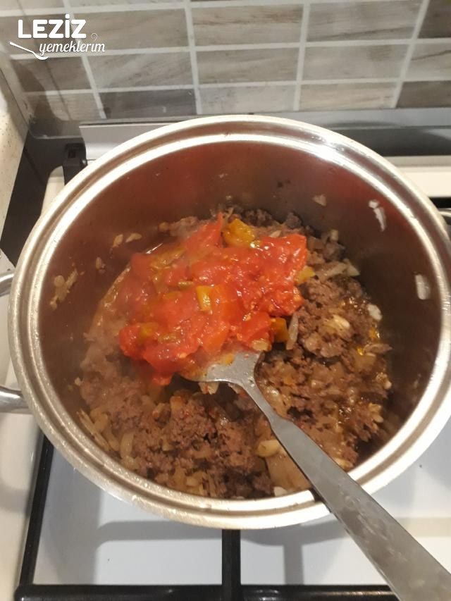 Kıymalı Makarna Nasıl Yapılır