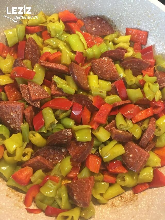Kahvaltılık Biberli Kaşarlı Sucuk Tarifi