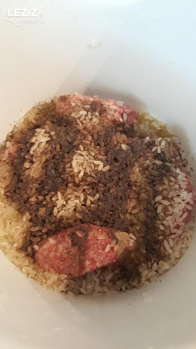 Etli Yaprak Sarma Nasıl Yapılır